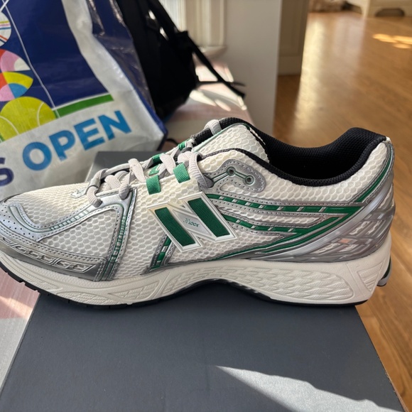 New Balance Mens 1906R White/Green - Picture 5 of 10